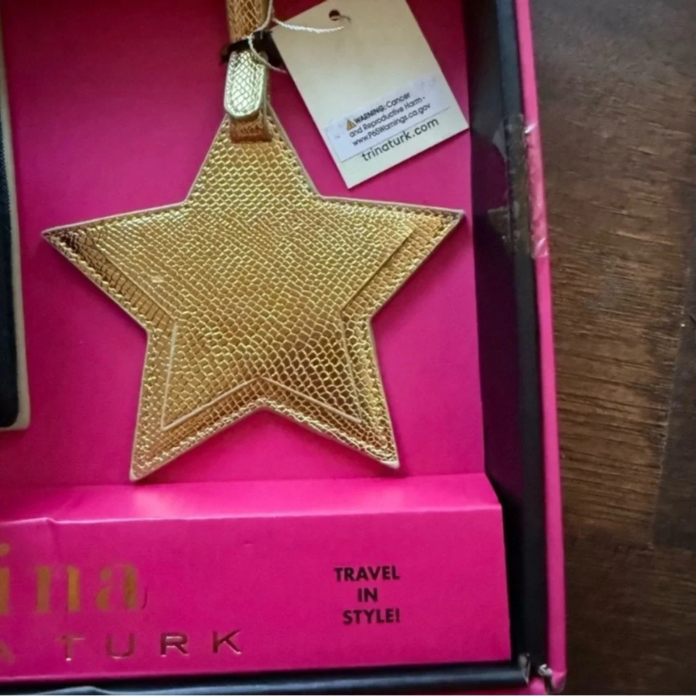 Trina Turk Gold Travel Set - Passport Holder & Star Keychain
NWT IN BOX - Picture 4 of 5